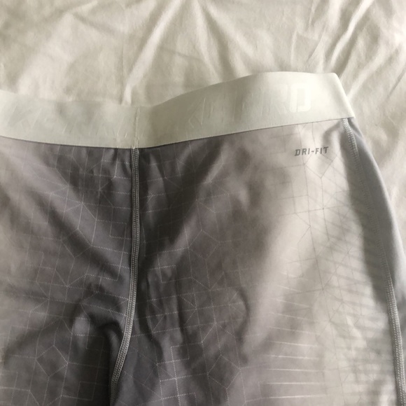 NIKE PRO Drifit Leggings - Picture 4 of 6